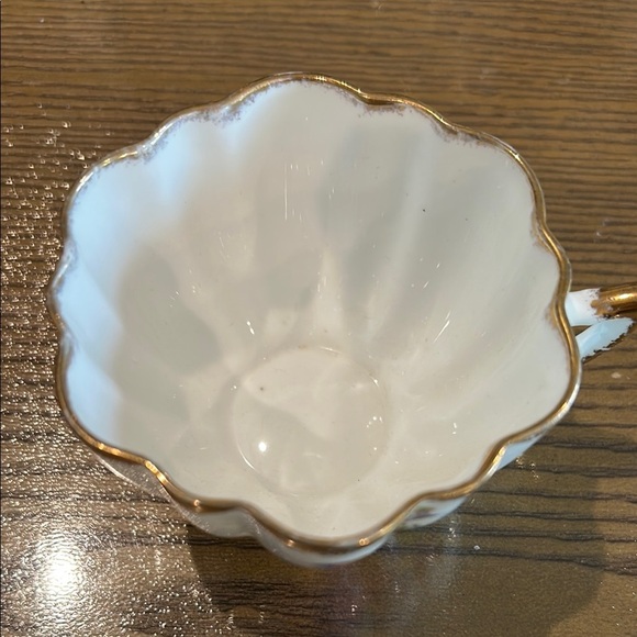 Vintage 24k Gold Floral Tea Cup and Saucer - Picture 5 of 9